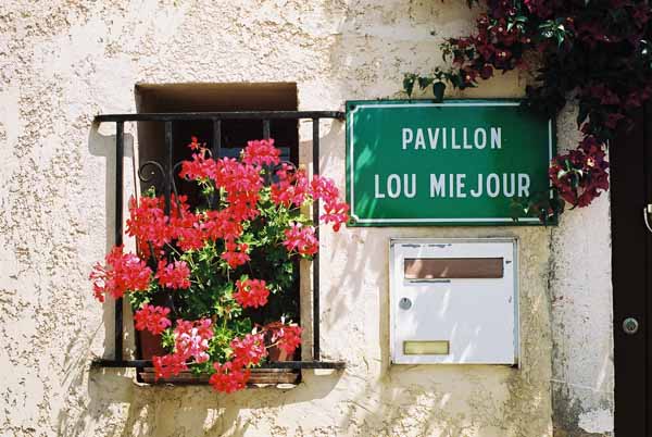 Walls and Windows 189