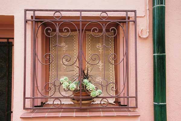 Walls and Windows 210