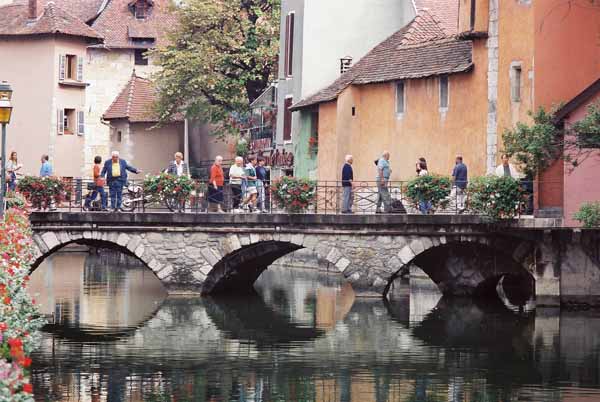 Walls and Windows 223