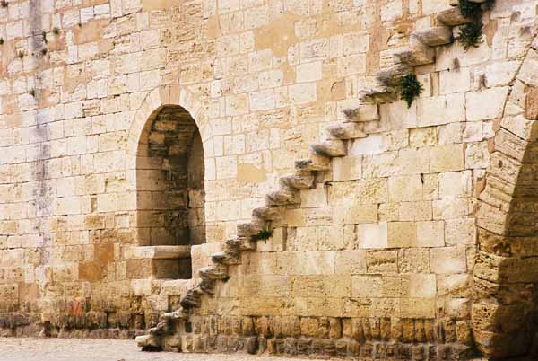 Walls and Windows 281