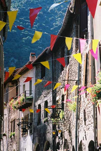 Streets and Passages 328