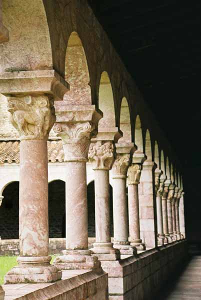 Monuments and Ruins 350