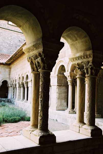 Monuments and Ruins 352