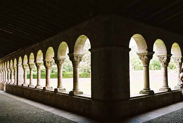 Monuments and Ruins 353