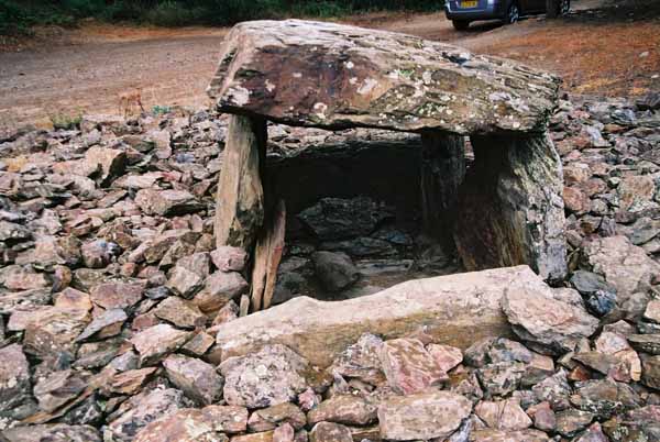 Dolmen 1030